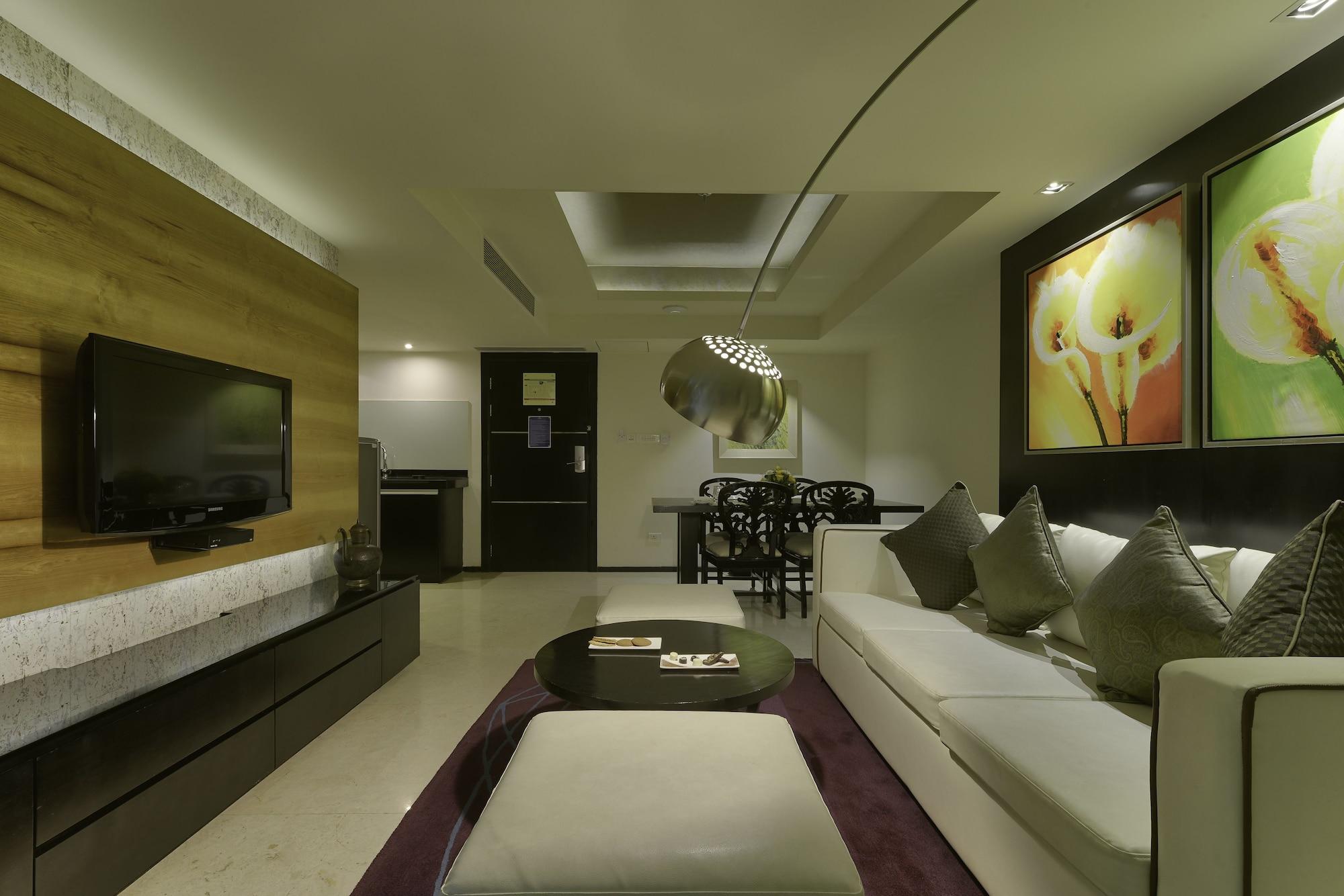 Davanam Sarovar Portico Suites Bangalore Exteriör bild