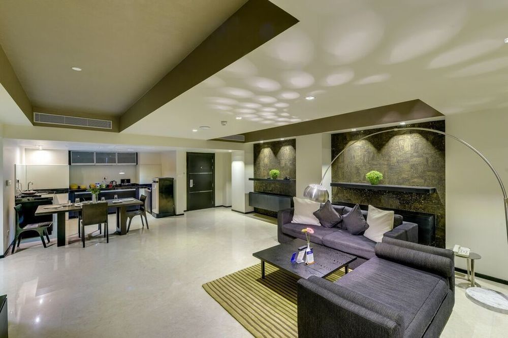 Davanam Sarovar Portico Suites Bangalore Exteriör bild