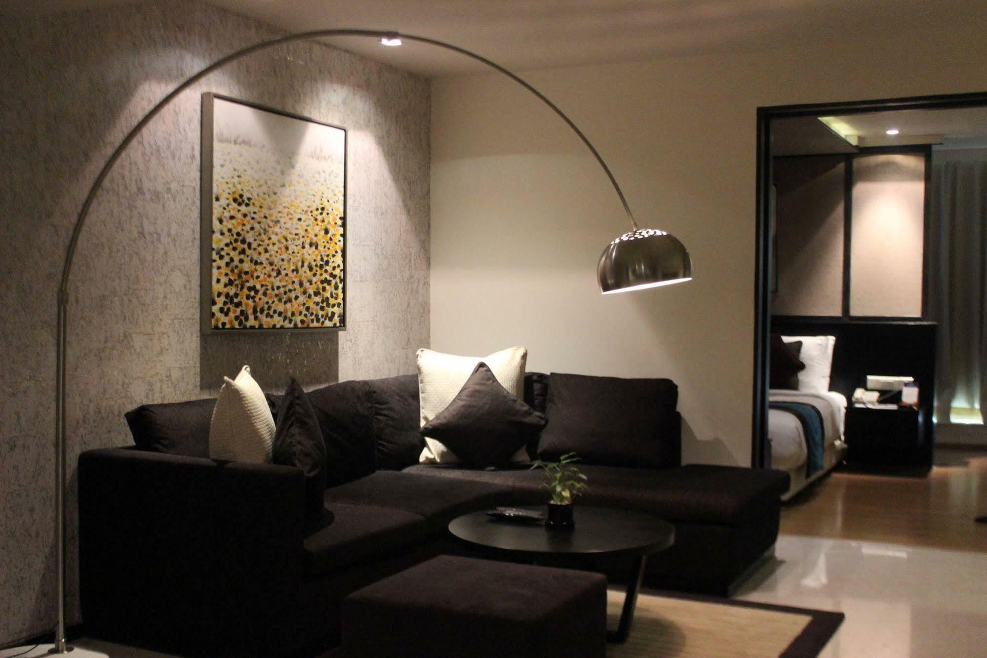 Davanam Sarovar Portico Suites Bangalore Exteriör bild